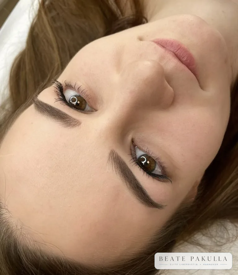 Augenbrauen oder Lidstrich Permanent Make-up bei LTL Elite in Hannover – Beispiel 18